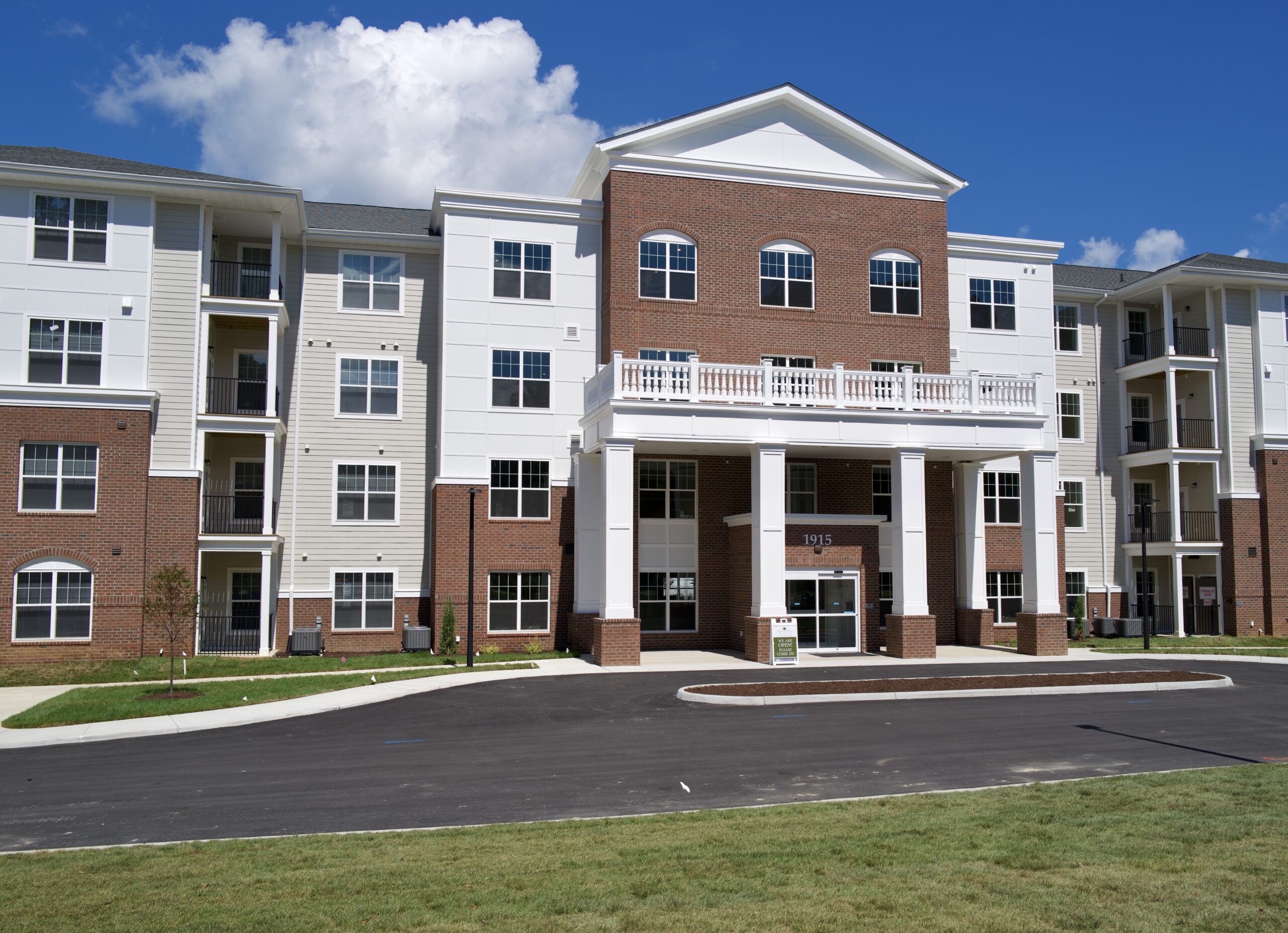 New Luxury One & Two Bedroom Senior Apartments For Rent Williamsburg VA
